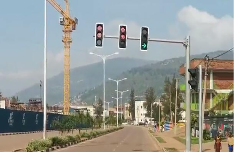 2019年 Rwanda卢旺达首都 基加利  10个路 交通信号灯安装